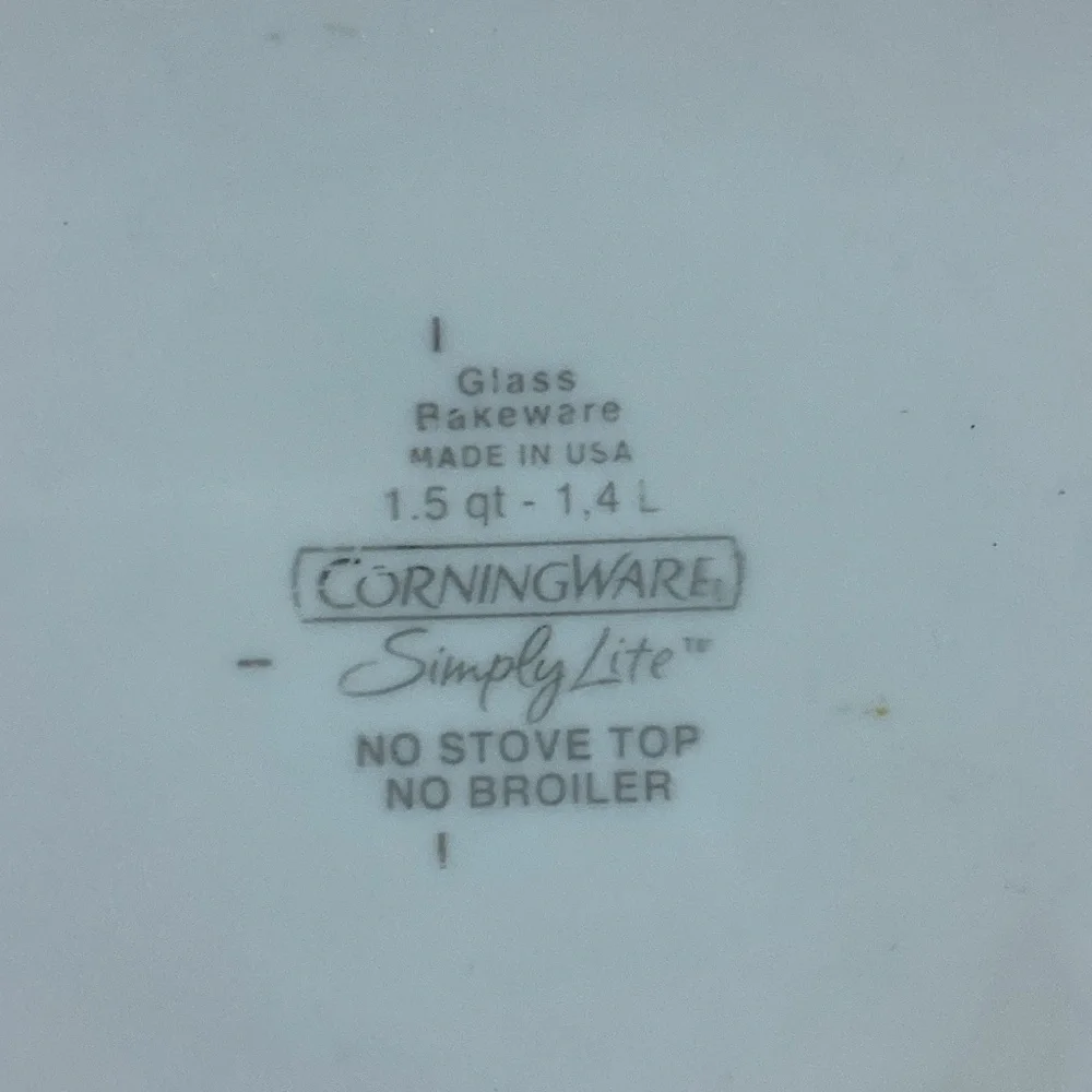Corningware Simply Lite 1.5 qt. Bakeware - Picture 4 of 5